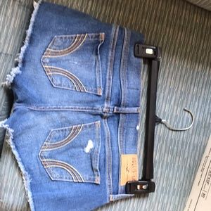 Used great condition Hollister jean shorts size 00 waist 23.